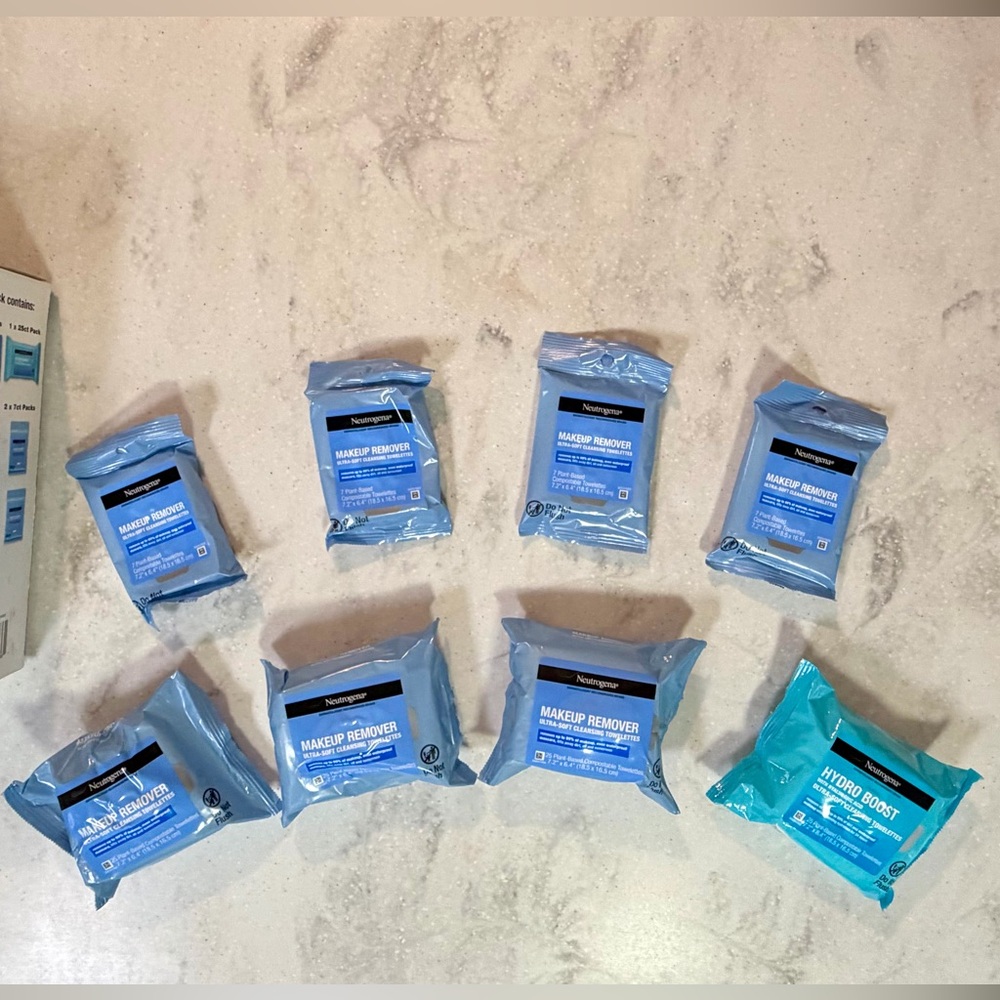 NEW Neutrogena Makeup Remover Ultra Soft Cleansing Towelettes 128 ct